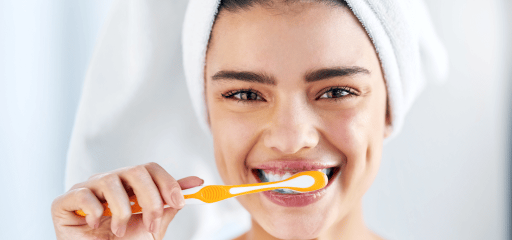 Come proteggere denti e gengive con i trattamenti Curasept